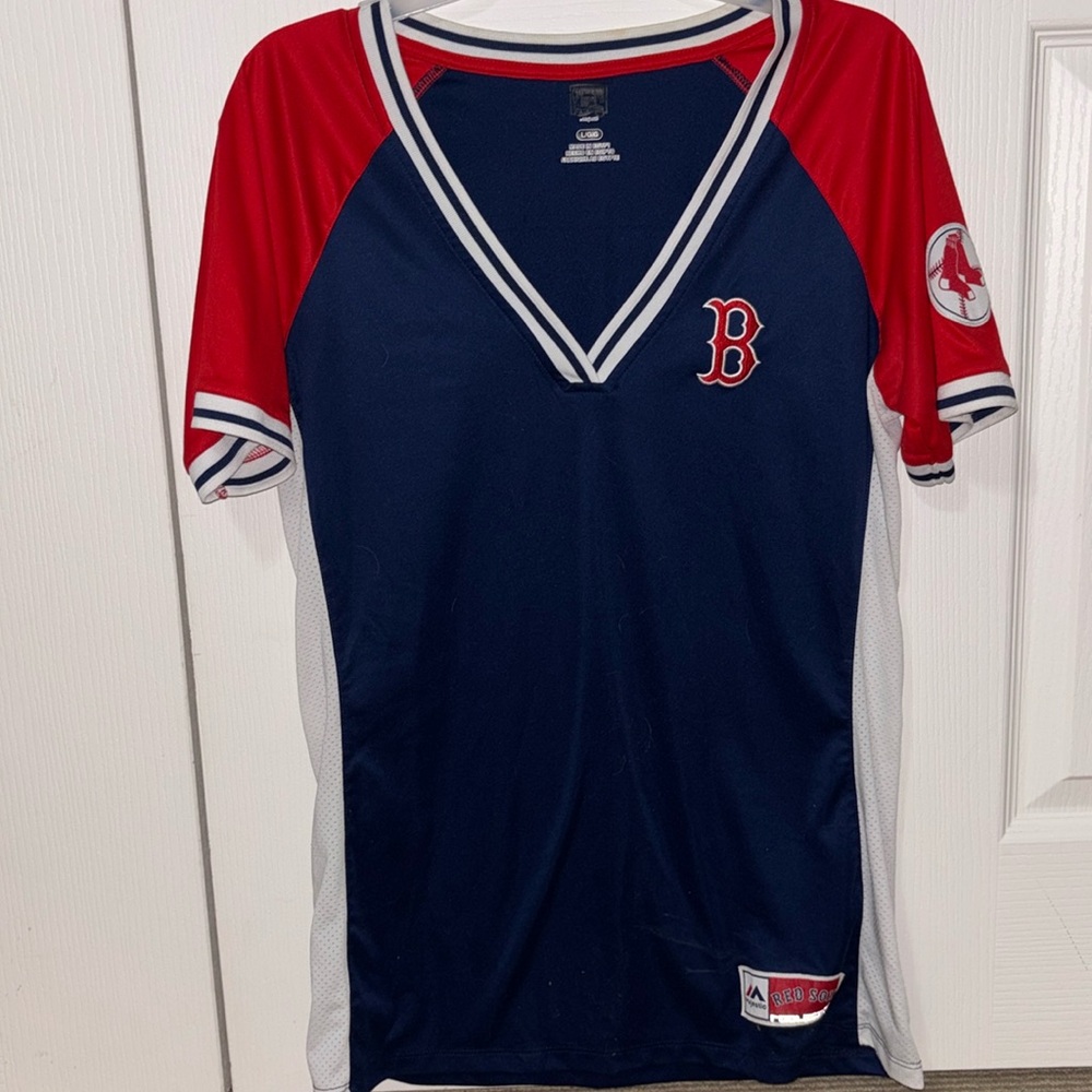 MLB Boston Red Sox Women's Size Large Majestic Cool Base Red Sox V Neck Shirt
